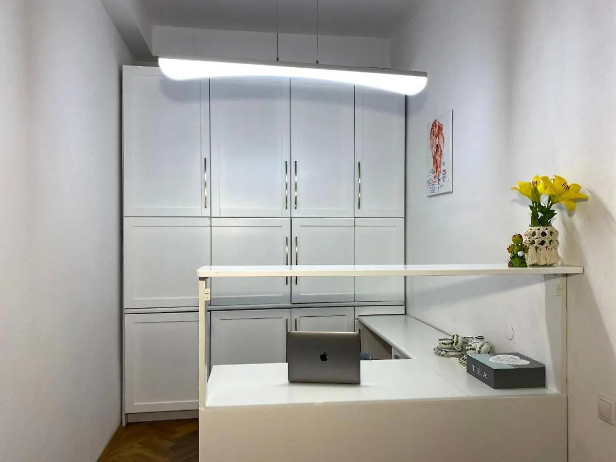 Green House Apartments Krakow 0*,  Polonya